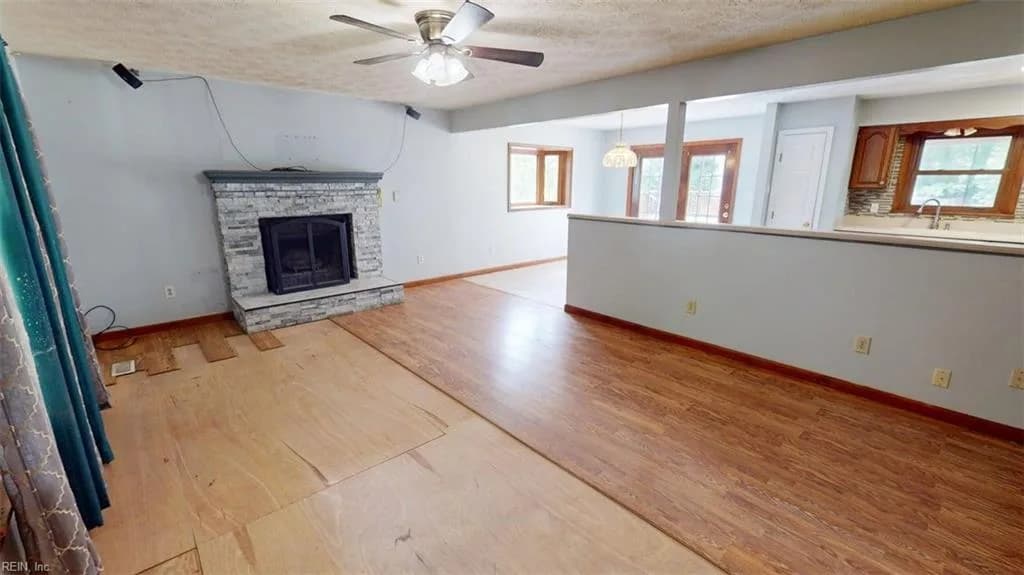7404 Christopher Newport AVE, GLOUCESTER POINT VA 23062 - Photo 4