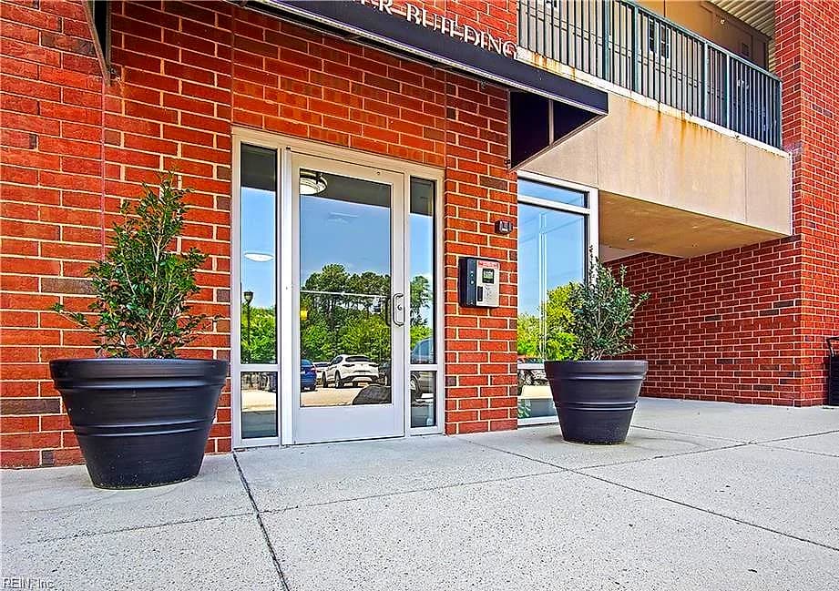 230 Nat Turner BLVD #2000, NEWPORT NEWS VA 23606 - Main photo