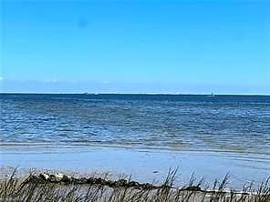 816 Ship Point RD, YORKTOWN VA 23692 - Photo 3