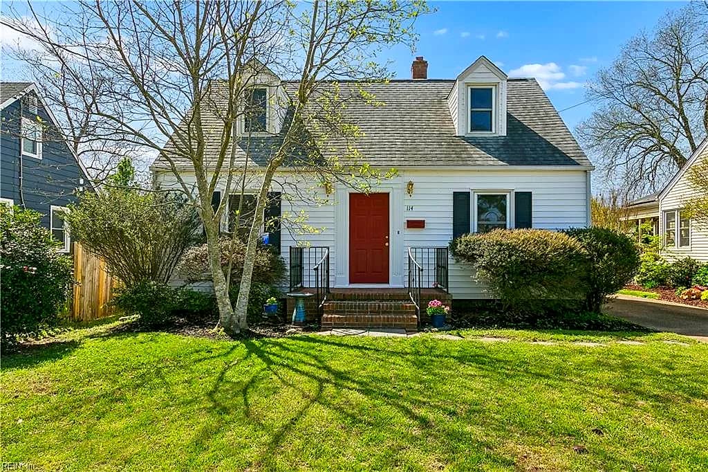 114 Cambridge PL, HAMPTON VA 23669 - Main photo