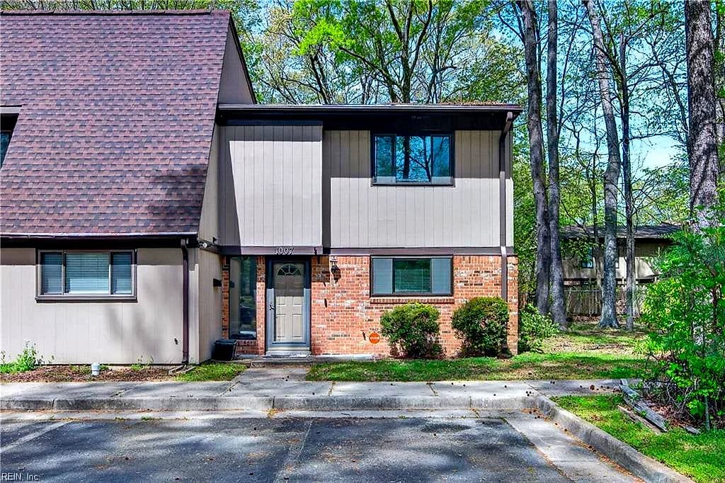 1007 Willow Green DR, NEWPORT NEWS VA 23602 - Main photo
