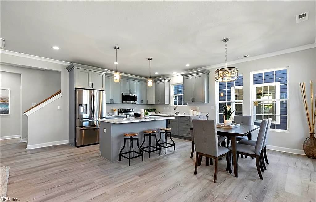 220 W 27th ST, NORFOLK VA 23517 - Photo 4