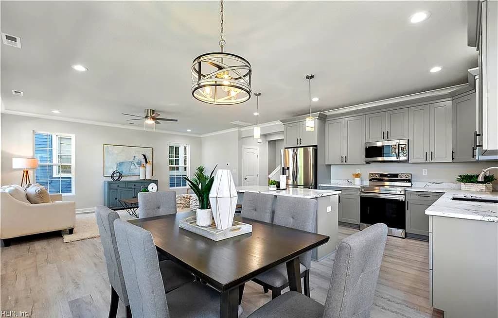 220 W 27th ST, NORFOLK VA 23517 - Photo 5