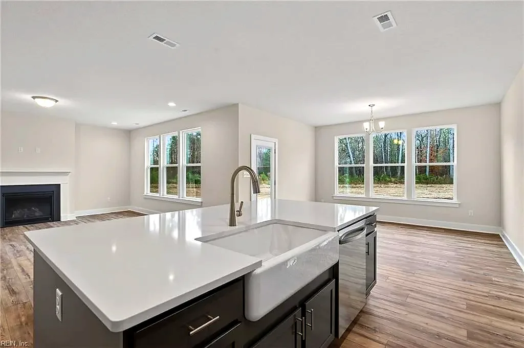 733 Beaver Dam RD, CHESAPEAKE VA 23322 thumb 12