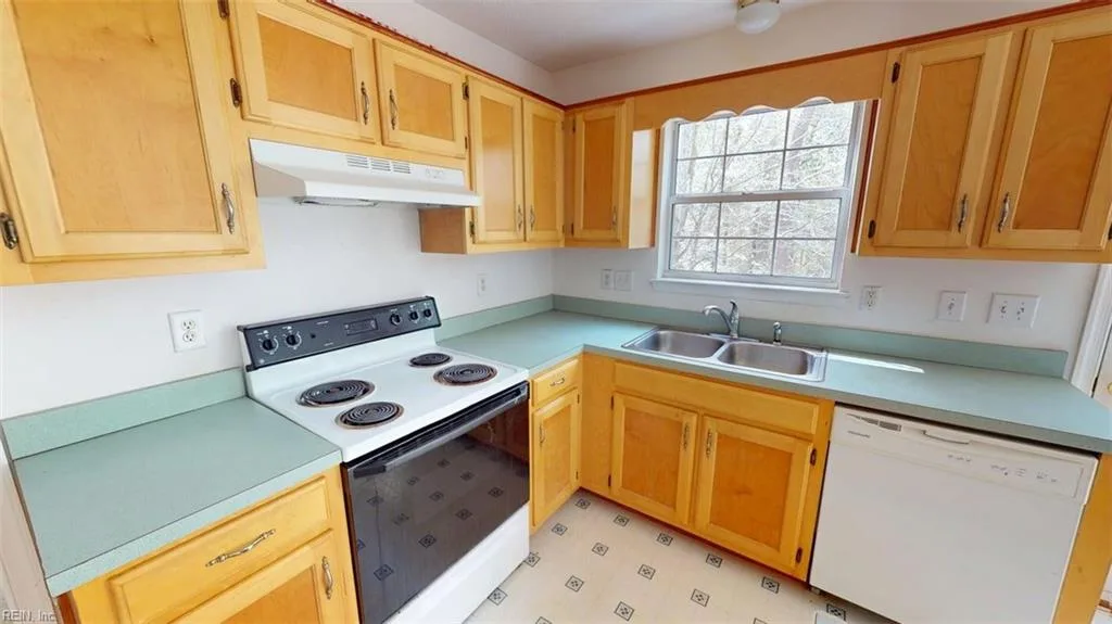 4216 Rosewood CT, WILLIAMSBURG VA 23188 thumb 11