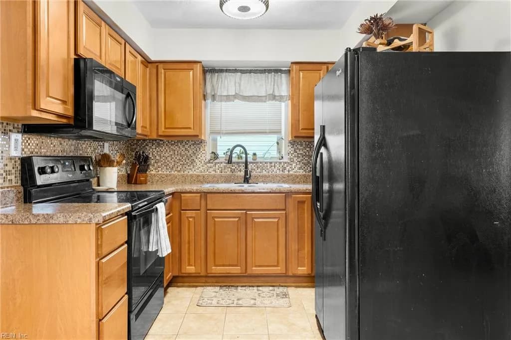 2524 Arkansas AVE, NORFOLK VA 23513 thumb 7