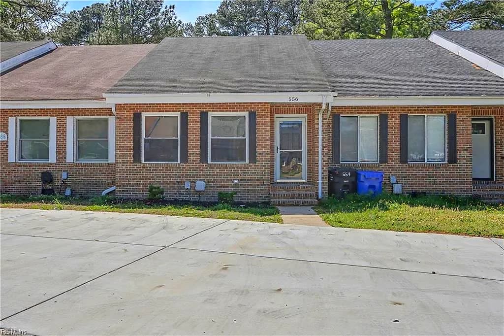 556 Lanier CRES, PORTSMOUTH VA 23707 - Main photo