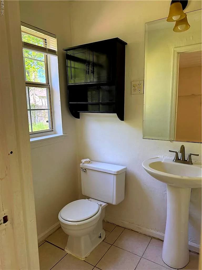 535 Greenbriar AVE, HAMPTON VA 23669 - Main photo