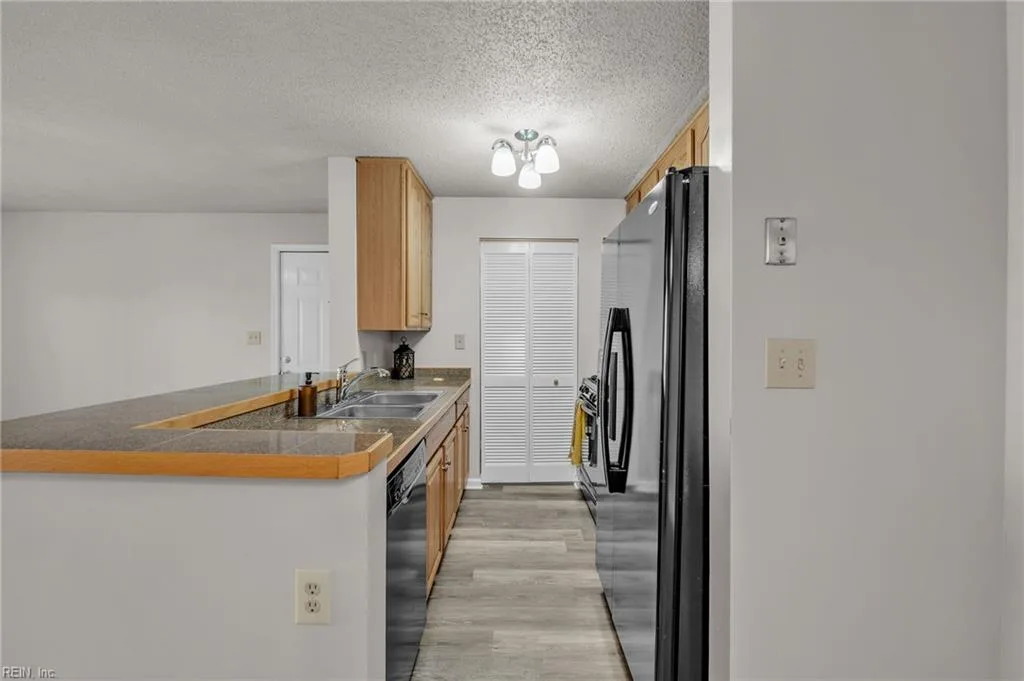 12628 Daybreak CIR, NEWPORTNEWS VA 23602 thumb 12