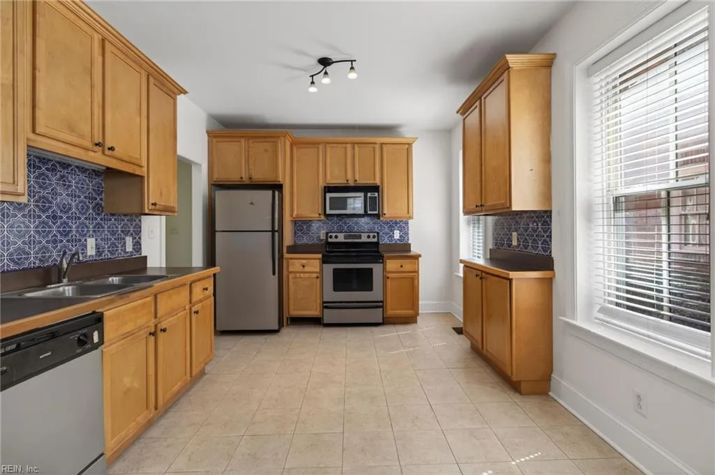 3710 Colley AVE #B, NORFOLK VA 23508 thumb 11