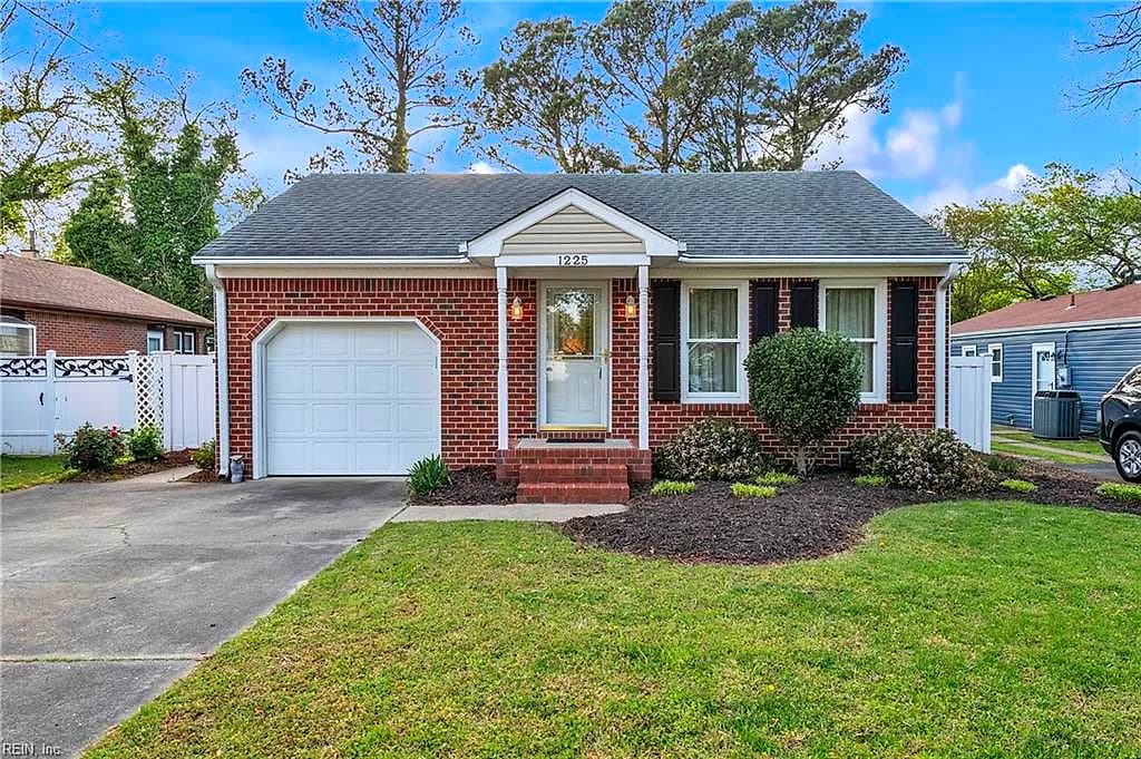 1225 Hawthorne DR, CHESAPEAKE VA 23325 - Main photo