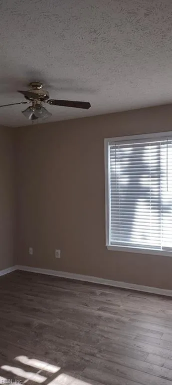 102 Wells CT, HAMPTON VA 23666 thumb 8