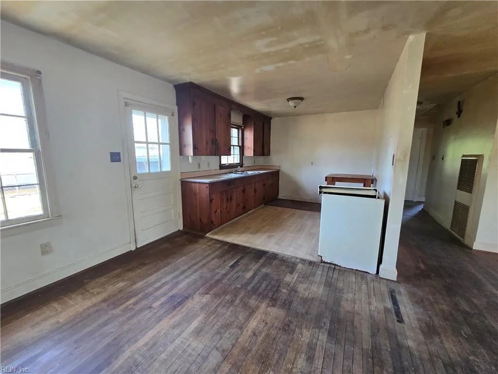 209 Malita ST, FRANKLIN VA 23851 thumb 8
