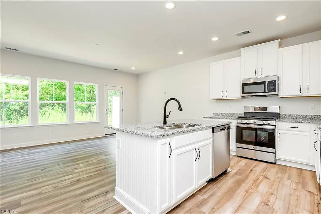 1004 Serene RD #101, SUFFOLK VA 23435 - Photo 4