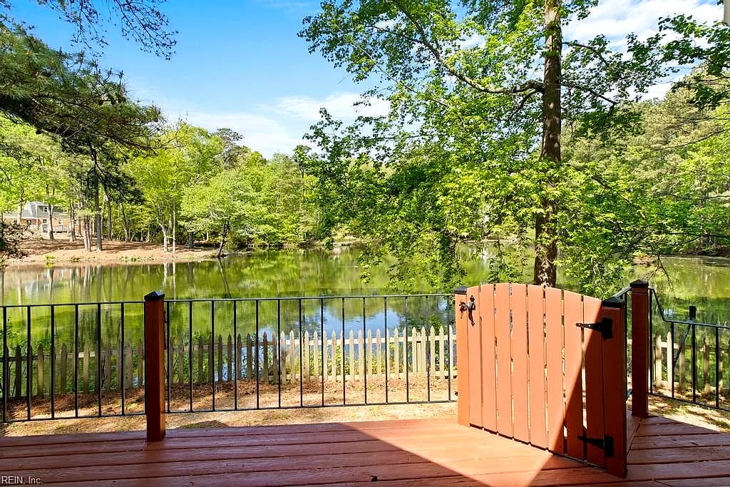 915 Catalina DR, NEWPORT NEWS VA 23608 - Photo 4
