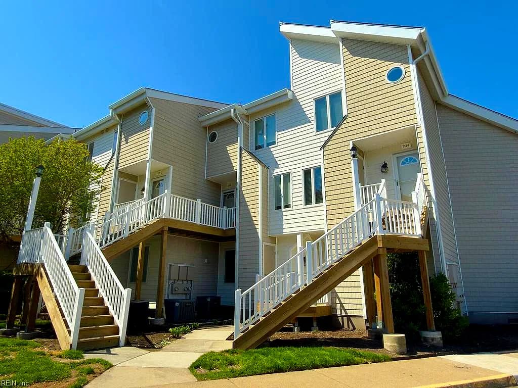 100 Pinewood RD #226, VIRGINIABEACH VA 23451 - Main photo