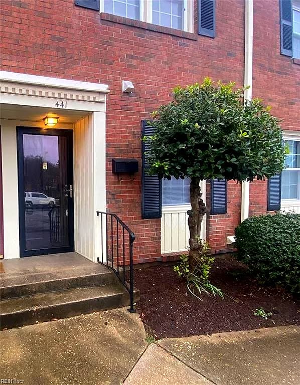 441 W Bridge ST, HAMPTON VA 23669 - Main photo