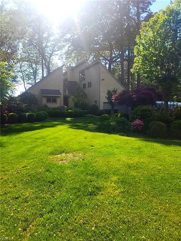 152 Breezy Point DR, YORKTOWN VA 23692 - Main photo