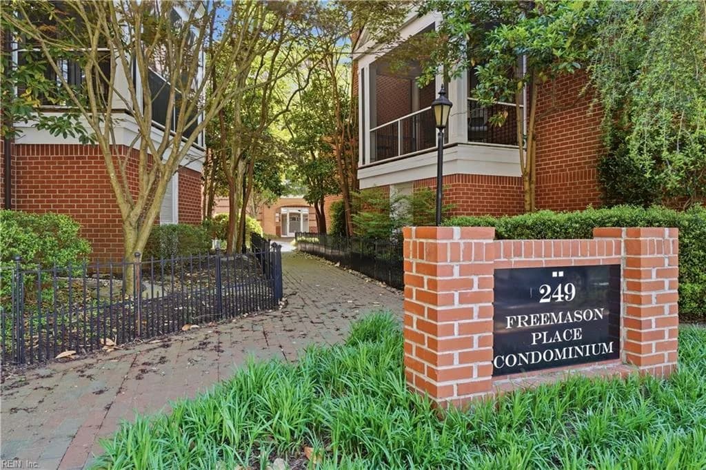 249 W Freemason ST #205, NORFOLK VA 23510 - Photo 3