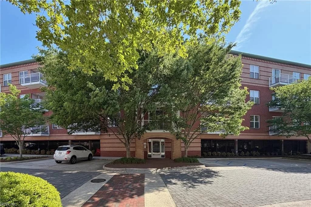 249 W Freemason ST #205, NORFOLK VA 23510 - Photo 4