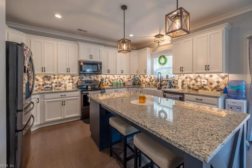 3840 Hunter LN, HAYES VA 23072 - Photo 4
