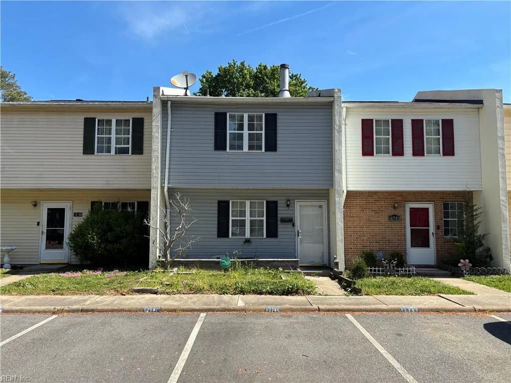 12791 Tahiska LN, NEWPORT NEWS VA 23602 - Main photo