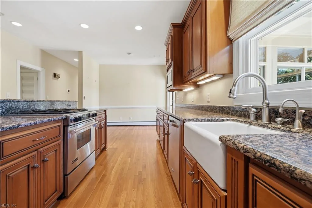 5718 Shenandoah AVE, NORFOLK VA 23509 thumb 12