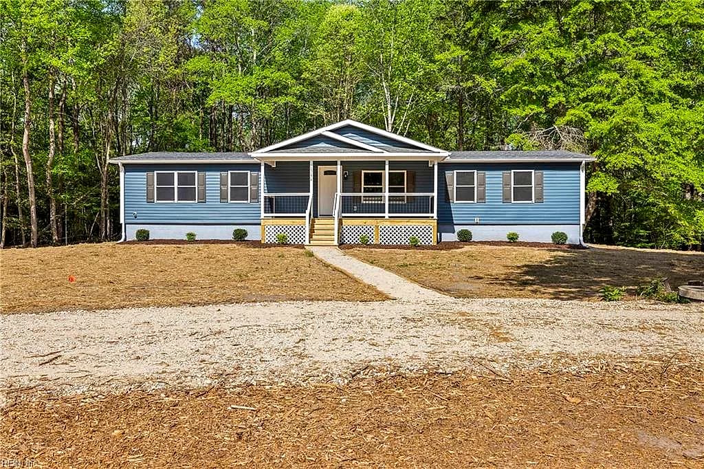 13174 Track LN, SMITHFIELD VA 23430 - Main photo