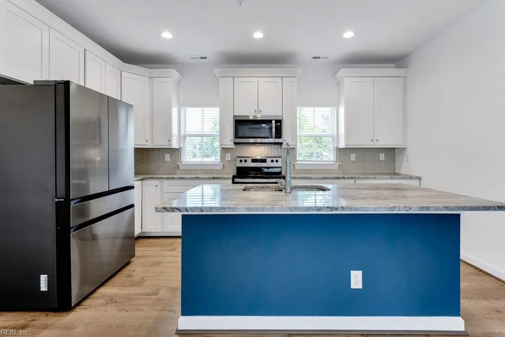 4341 Pinter LN, NORFOLK VA 23518 thumb 11