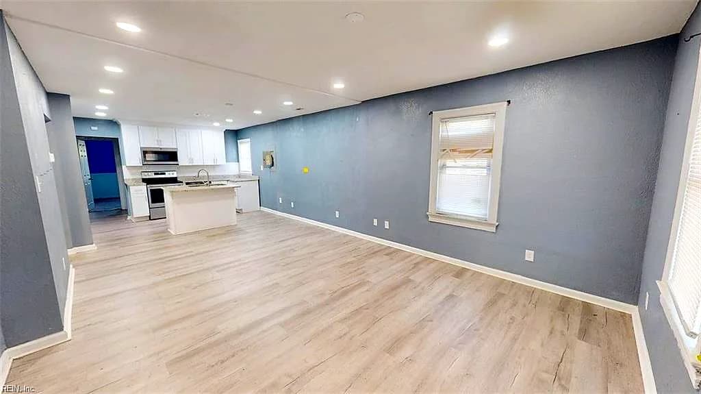 910 22nd ST, NEWPORT NEWS VA 23607 - Photo 3
