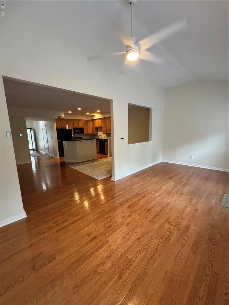104 Daniels DR, YORKTOWN VA 23690 thumb 8