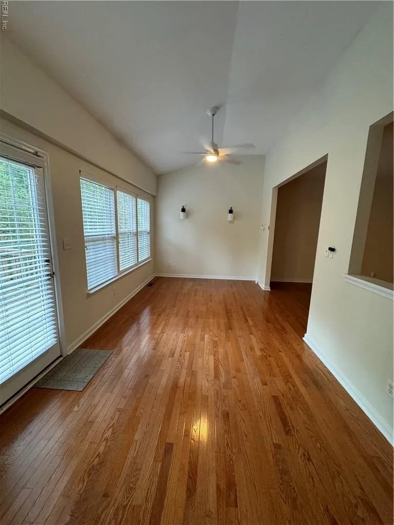104 Daniels DR, YORKTOWN VA 23690 thumb 10