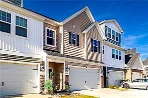 404 RHEMA RD, CHESAPEAKE VA 23323 - Main photo