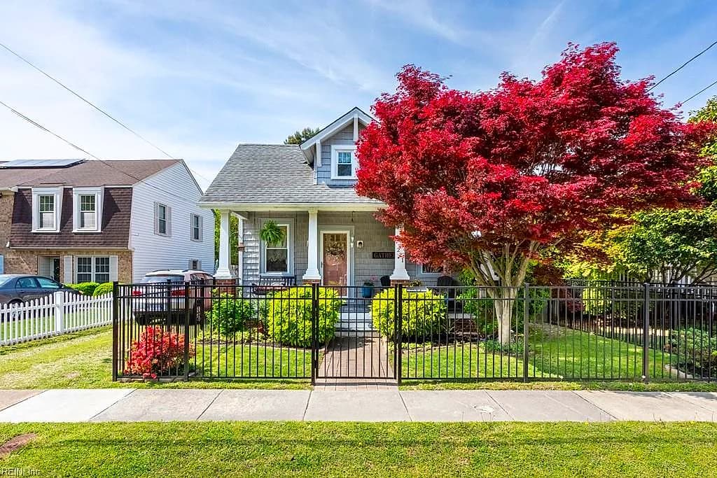 221 Maple AVE, NORFOLK VA 23503 - Main photo