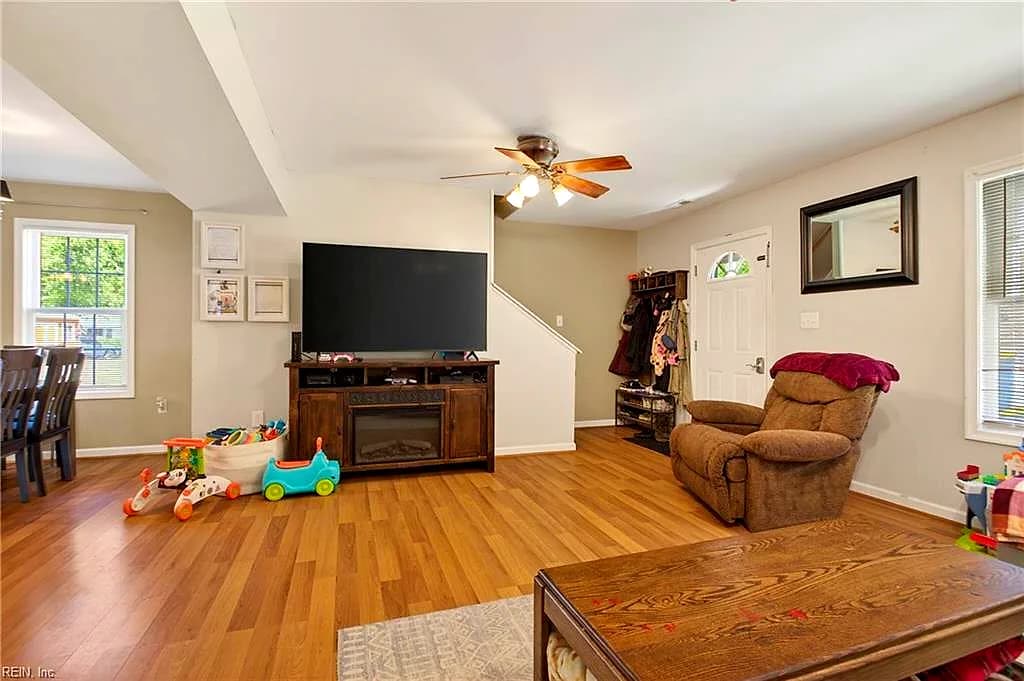 342 Plum DR, HARTFIELD VA 23071 - Photo 5