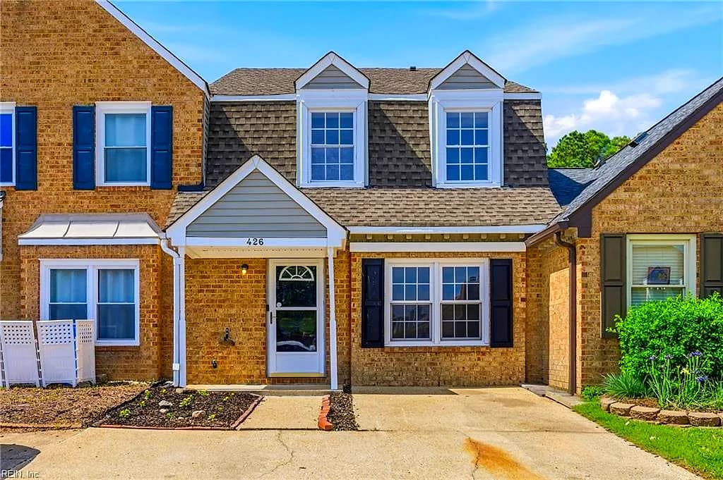 426 San Roman DR, CHESAPEAKE VA 23322 - Main photo