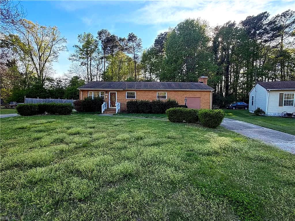 107 Carver PL, YORKTOWN VA 23692 - Main photo