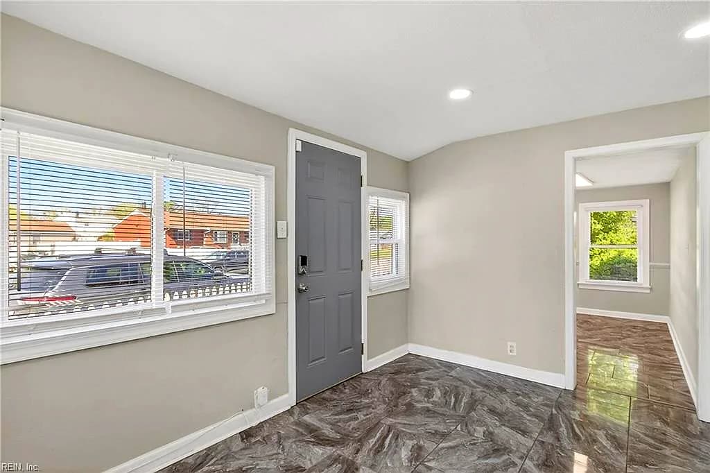 2747 Jamestown AVE, HAMPTON VA 23661 thumb 9