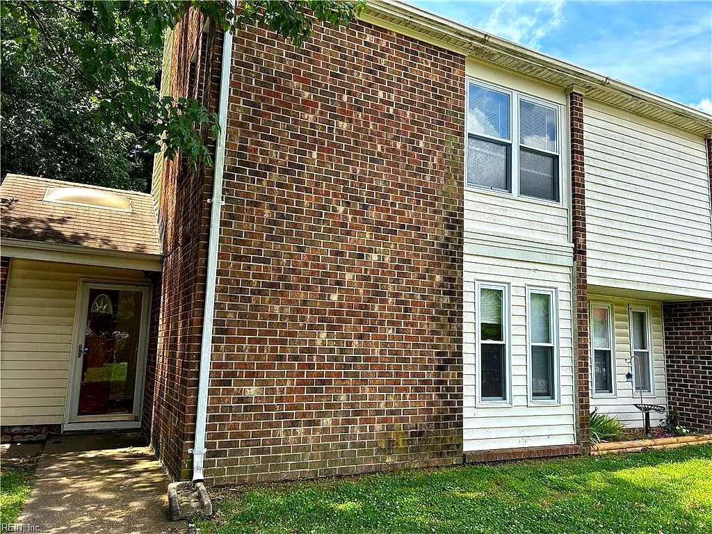156 S Comanche Cluster CT, VIRGINIA BEACH VA 23462 - Main photo
