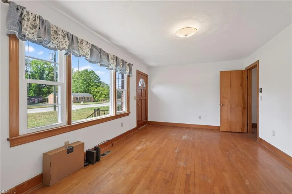 204 Country Club RD, FRANKLIN VA 23851 thumb 6