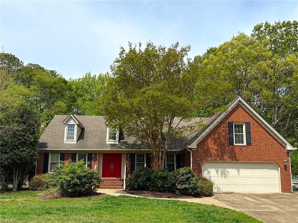 828 Forest Lakes CIR, CHESAPEAKE VA 23322 - Main photo