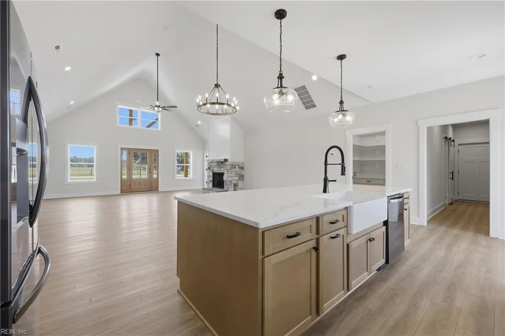 14002 Old Suffolk RD, WINDSOR VA 23487 thumb 9