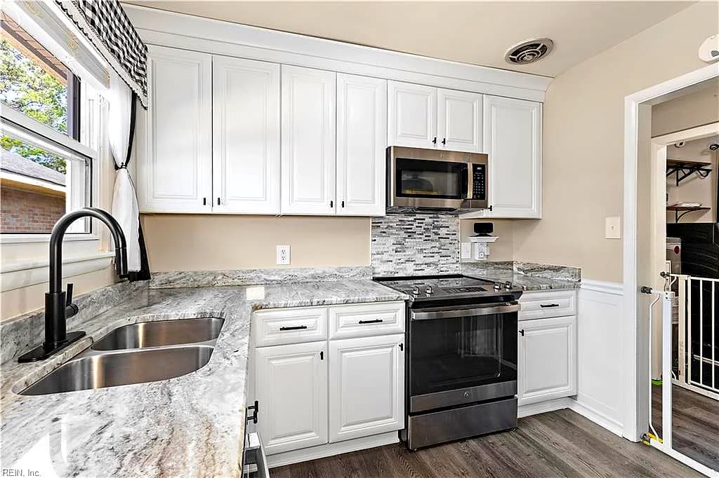 1214 Bethel AVE, HAMPTON VA 23669 - Photo 3