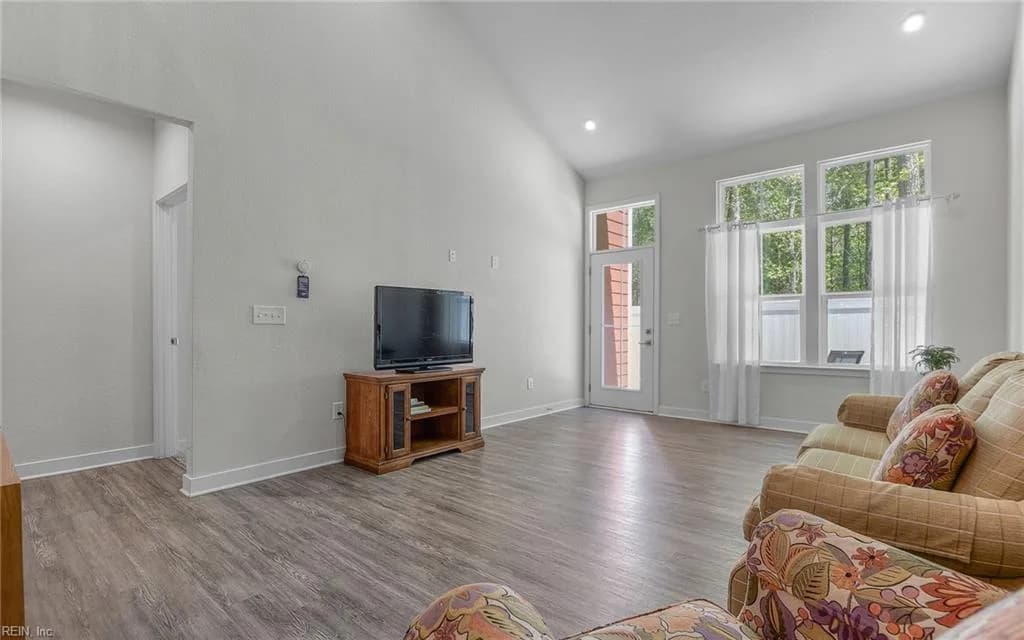 1601 Mary Lou LN, CHESAPEAKE VA 23323 thumb 12