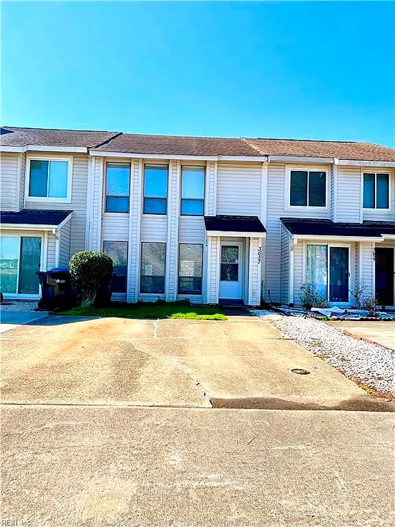 3657 Smokey Chamber DR, VIRGINIA BEACH VA 23462 - Main photo