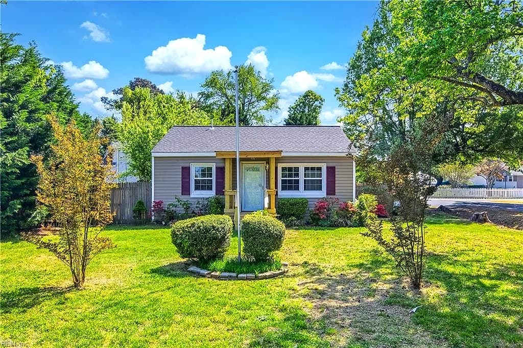 317 Richmond DR, HAMPTON VA 23664 - Main photo