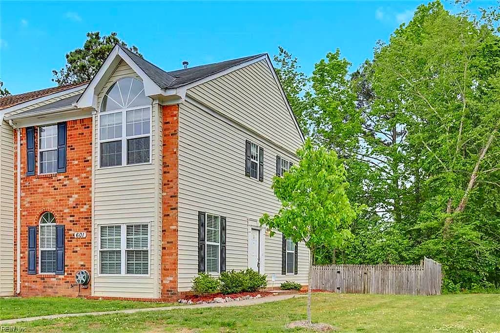 601 Huntly DR, CHESAPEAKE VA 23320 - Main photo