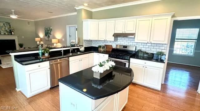 828 Essex Park DR, HAMPTON VA 23669 thumb 8