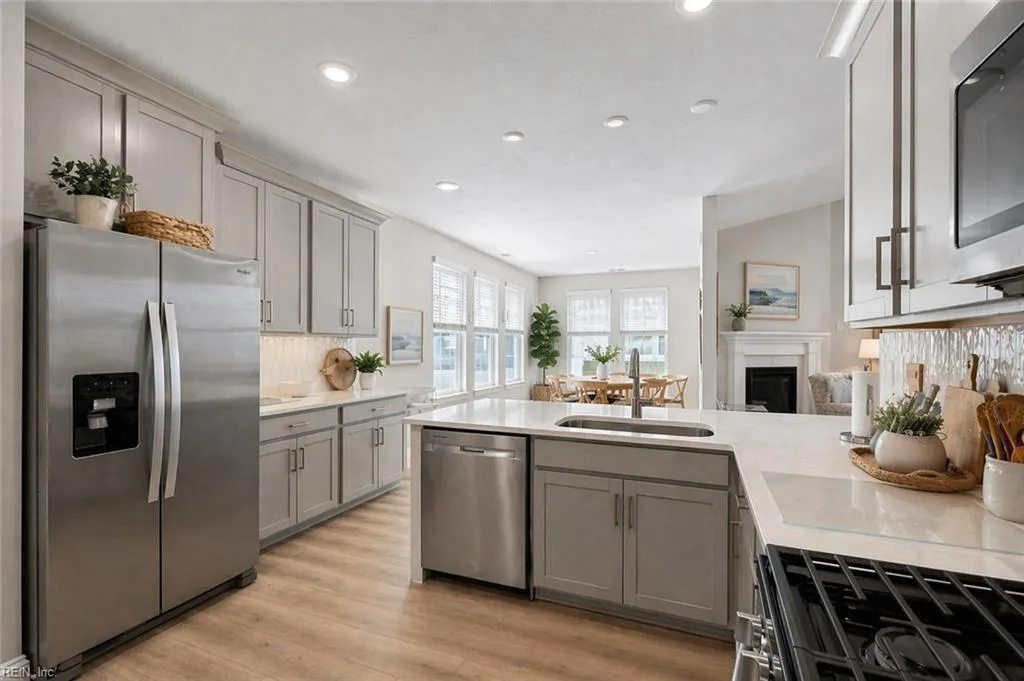 2136 Edwin DR, CHESAPEAKE VA 23322 thumb 6