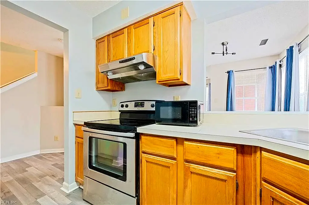 12811 Daybreak CIR, NEWPORTNEWS VA 23608 thumb 12